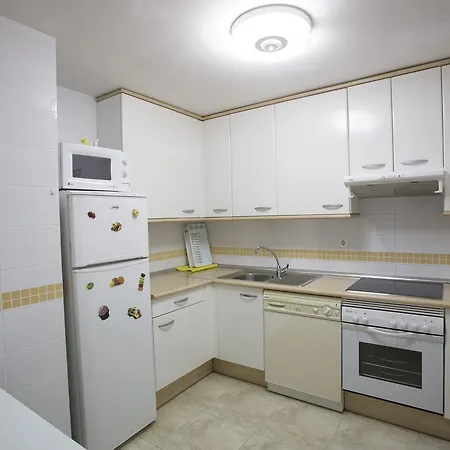 Residencial Golden Pineda Mar Apartment